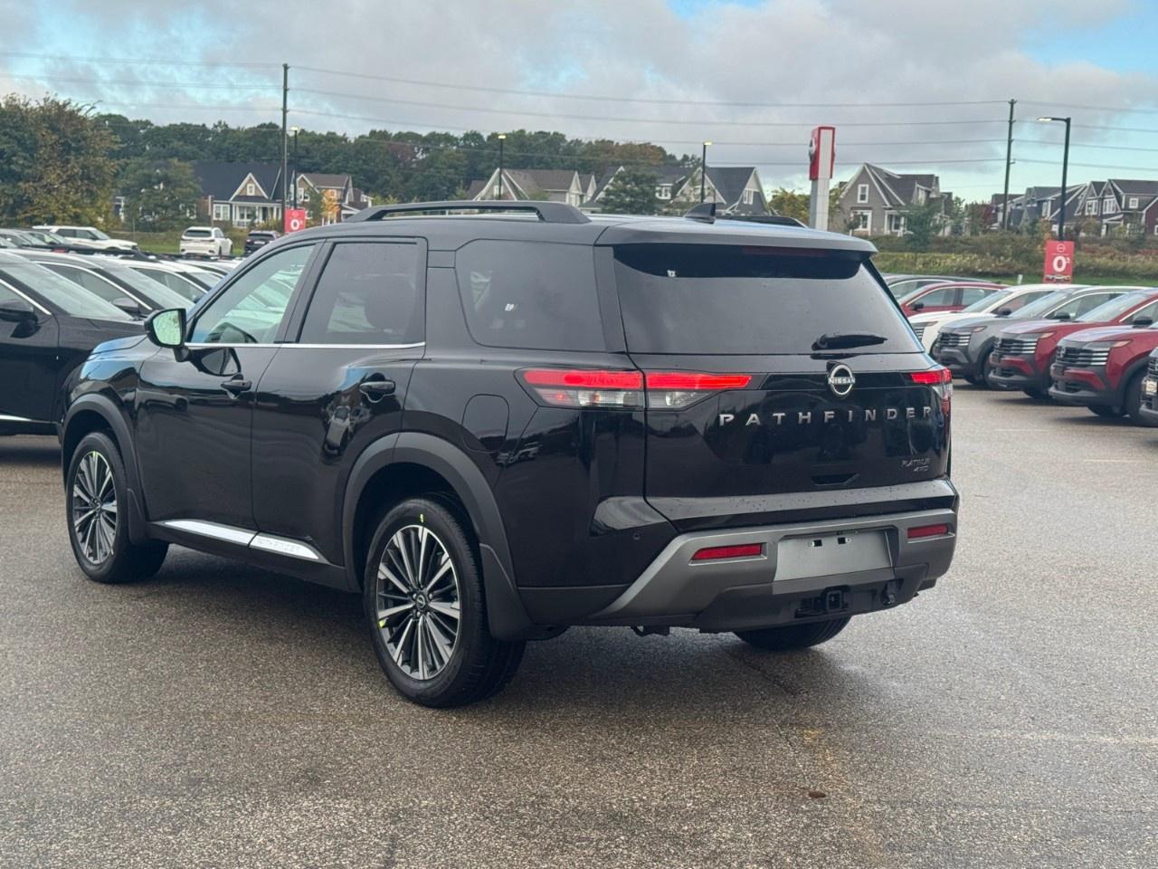 2026 Nissan Pathfinder Platinum 4WD Photo