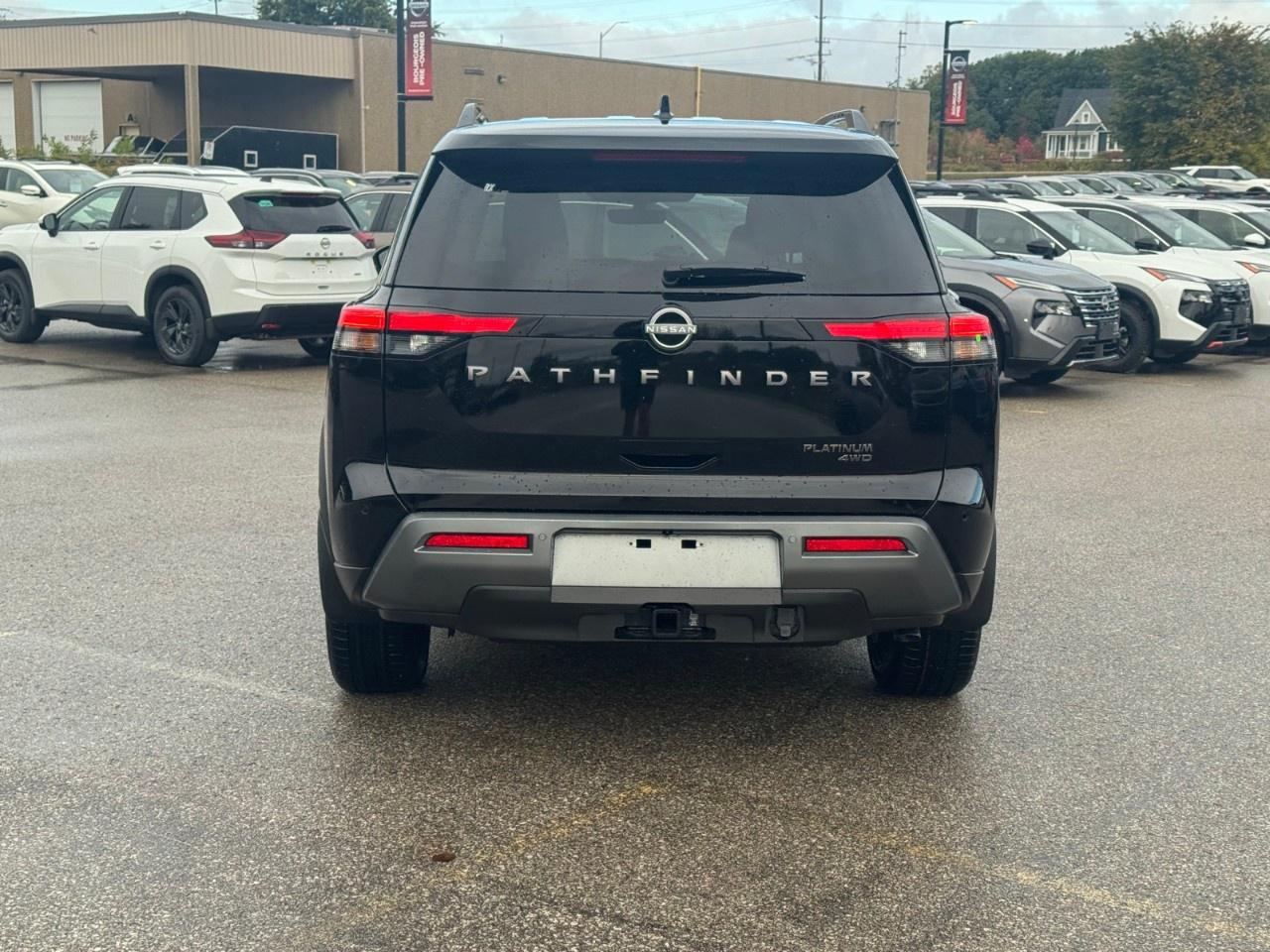 2026 Nissan Pathfinder Platinum 4WD Photo