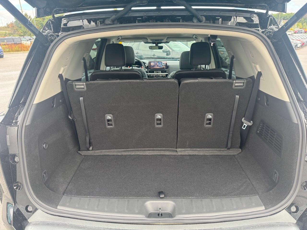 2026 Nissan Pathfinder Platinum 4WD Photo