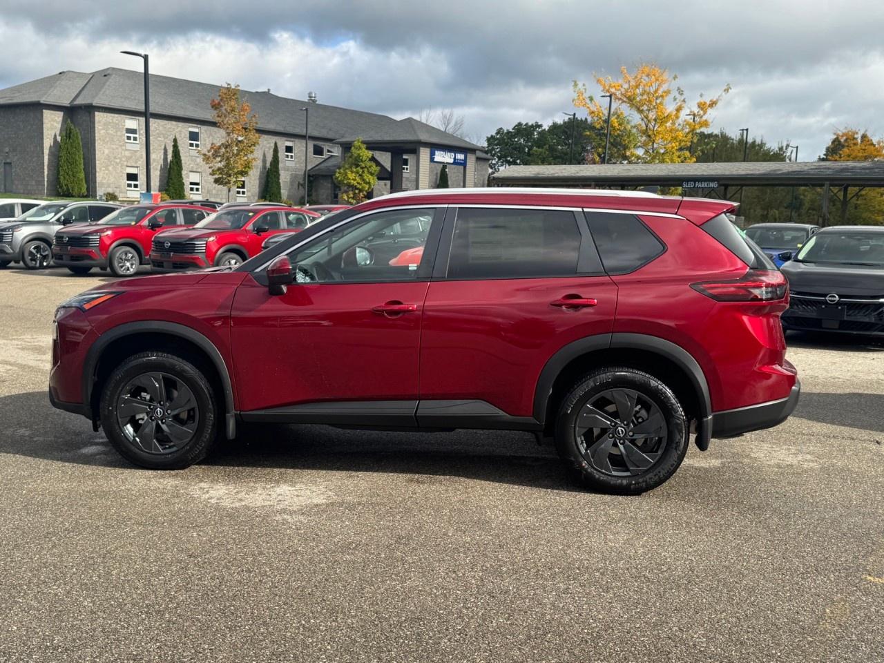 2026 Nissan Rogue AWD SV Moonroof Photo