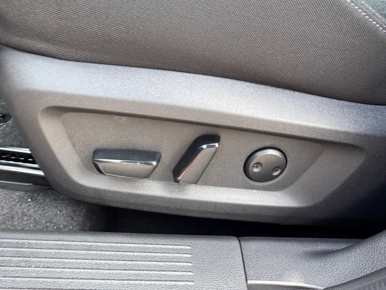 2026 Nissan Rogue AWD SV Moonroof Photo