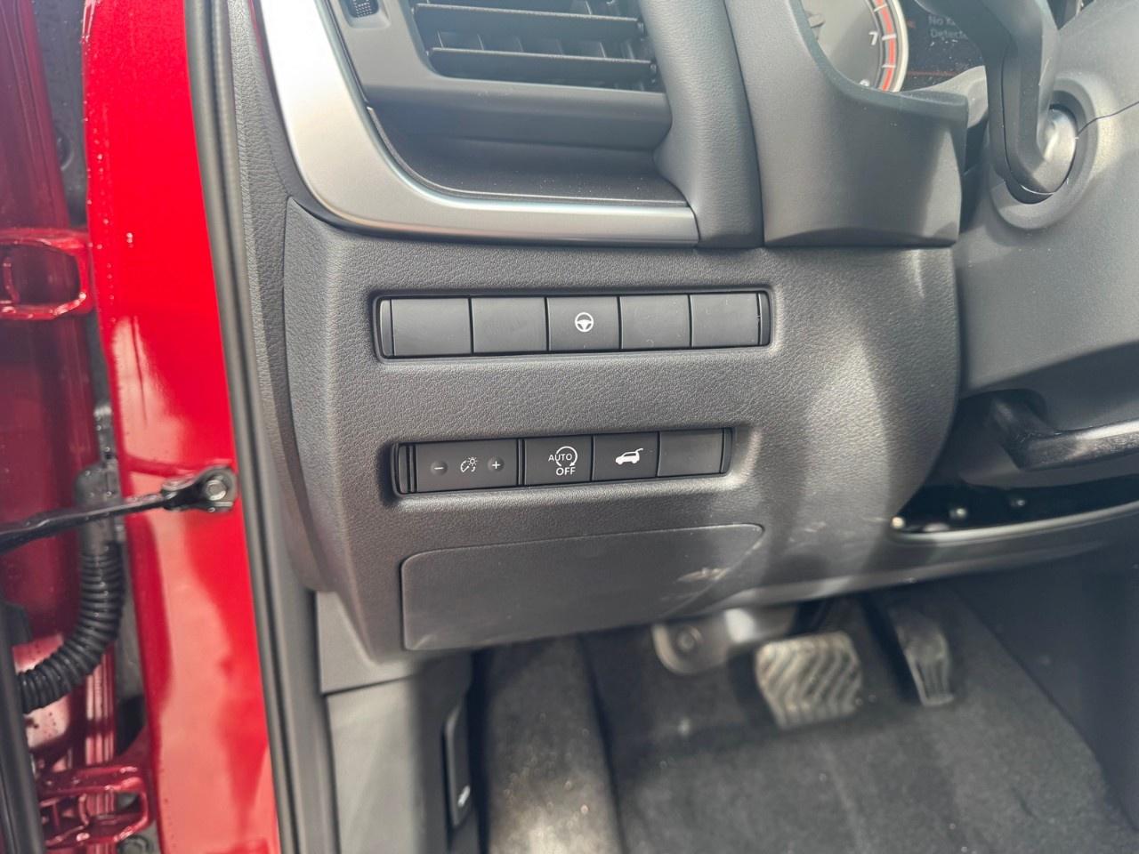 2026 Nissan Rogue AWD SV Moonroof Photo