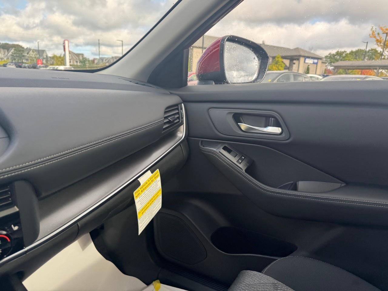 2026 Nissan Rogue AWD SV Moonroof Photo