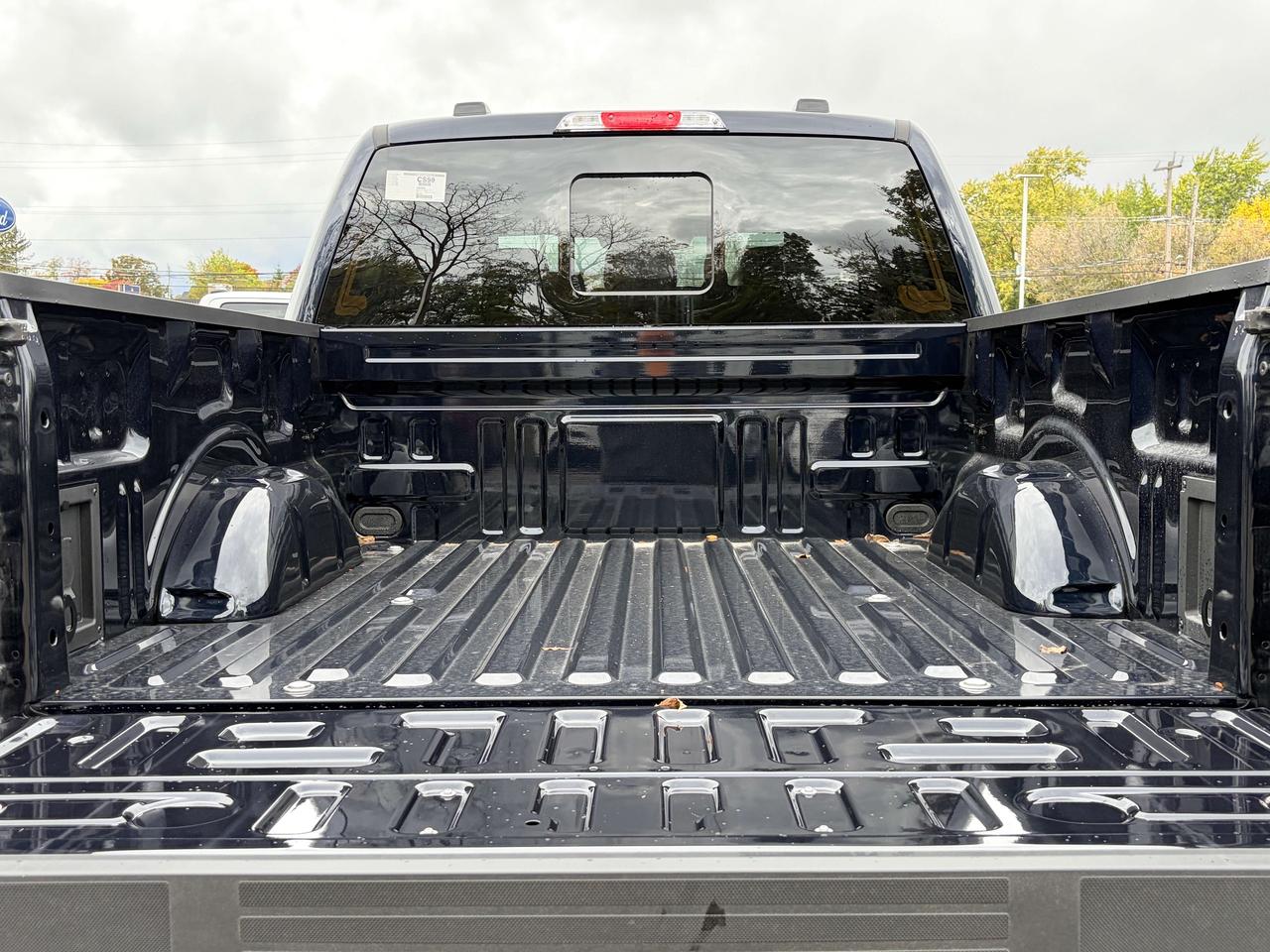 2026 Ford F-150 Lariat 4WD SuperCrew 5.5' Box Photo4