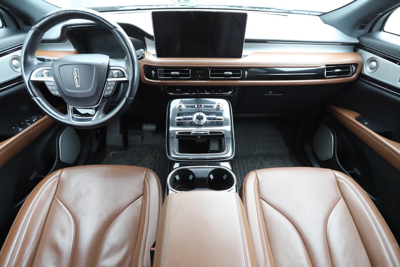 2023 Lincoln Nautilus Reserve AWD Photo