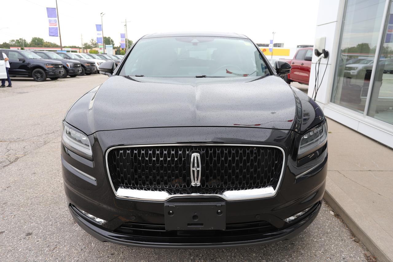 2023 Lincoln Nautilus Reserve AWD Photo