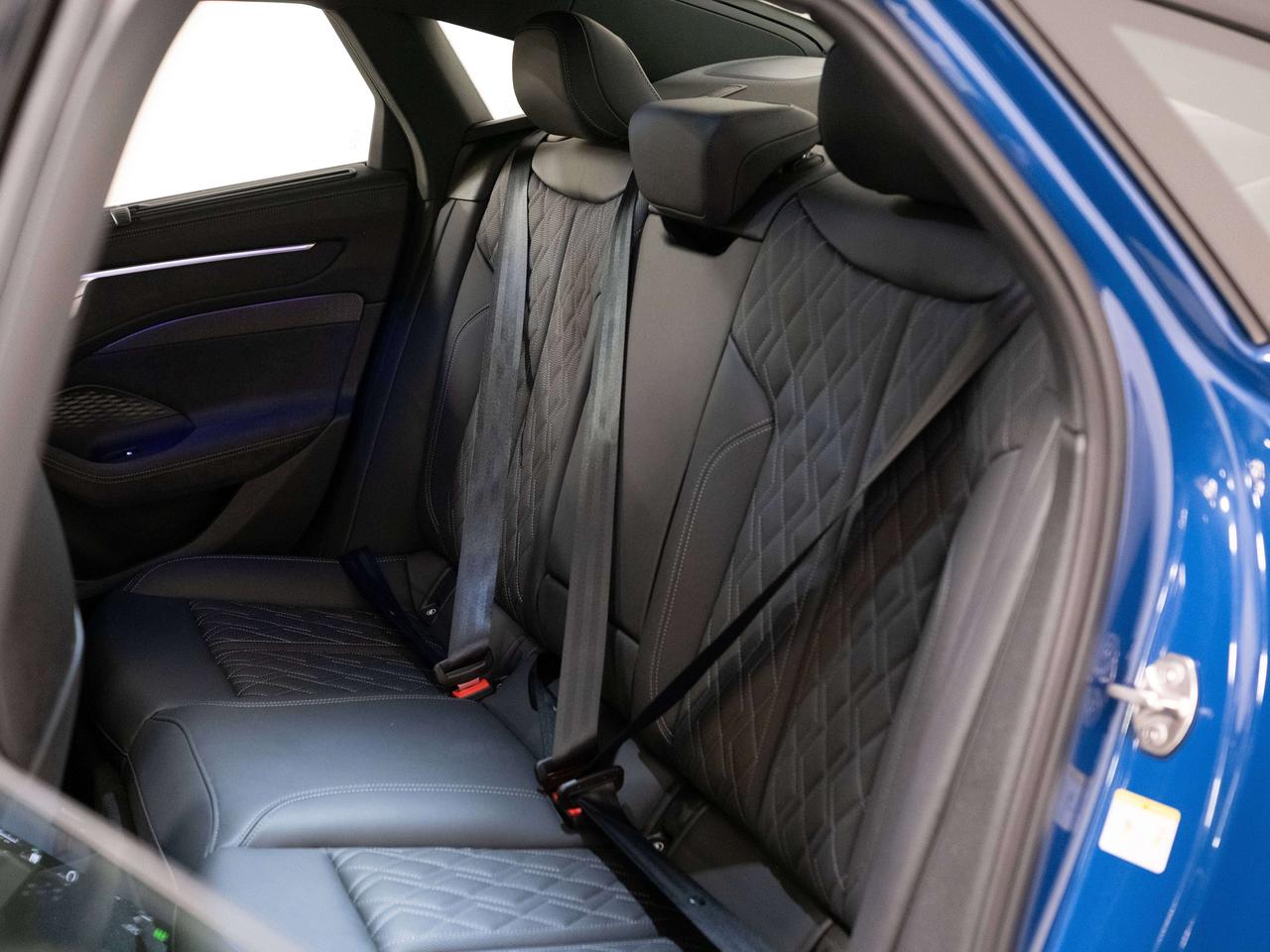 2026 Audi A6 S-LINE | TECHNIK | PANO | HUD | 21 IN Photo