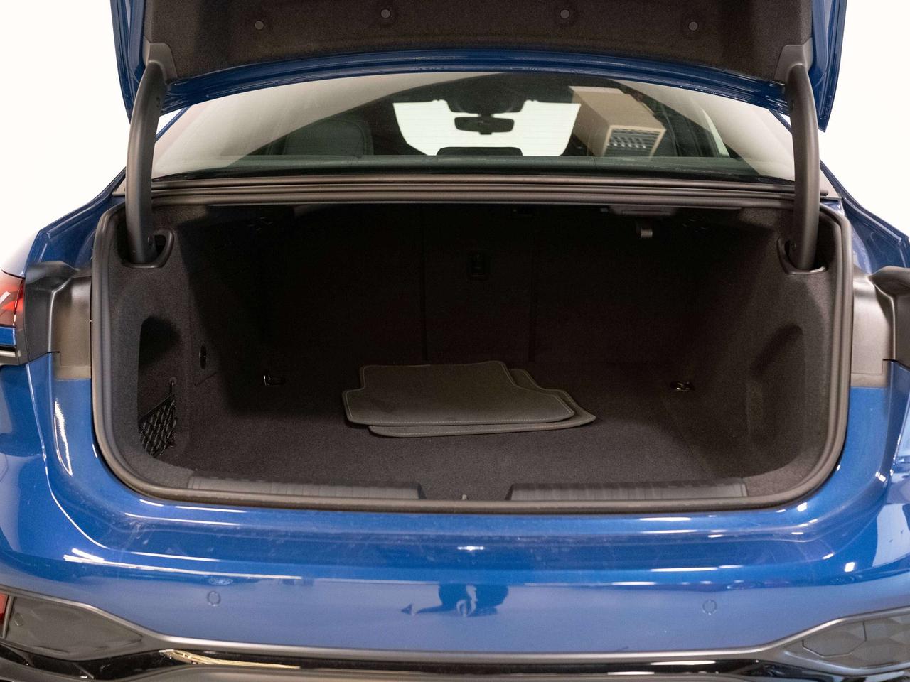 2026 Audi A6 S-LINE | TECHNIK | PANO | HUD | 21 IN Photo
