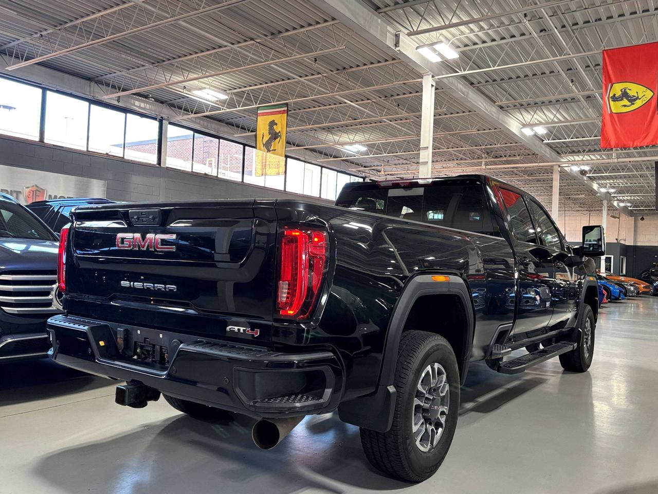 2023 GMC Sierra 2500 HD AT4|AWD|DURAMAX|NAV|BOSE|LEATHER|BEDLINER|SIDESTEP Photo