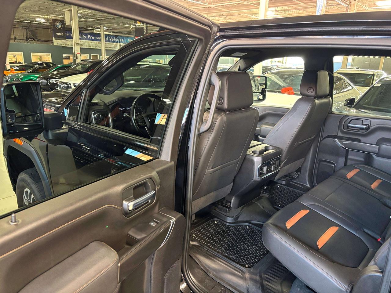 2023 GMC Sierra 2500 HD AT4|AWD|DURAMAX|NAV|BOSE|LEATHER|BEDLINER|SIDESTEP Photo