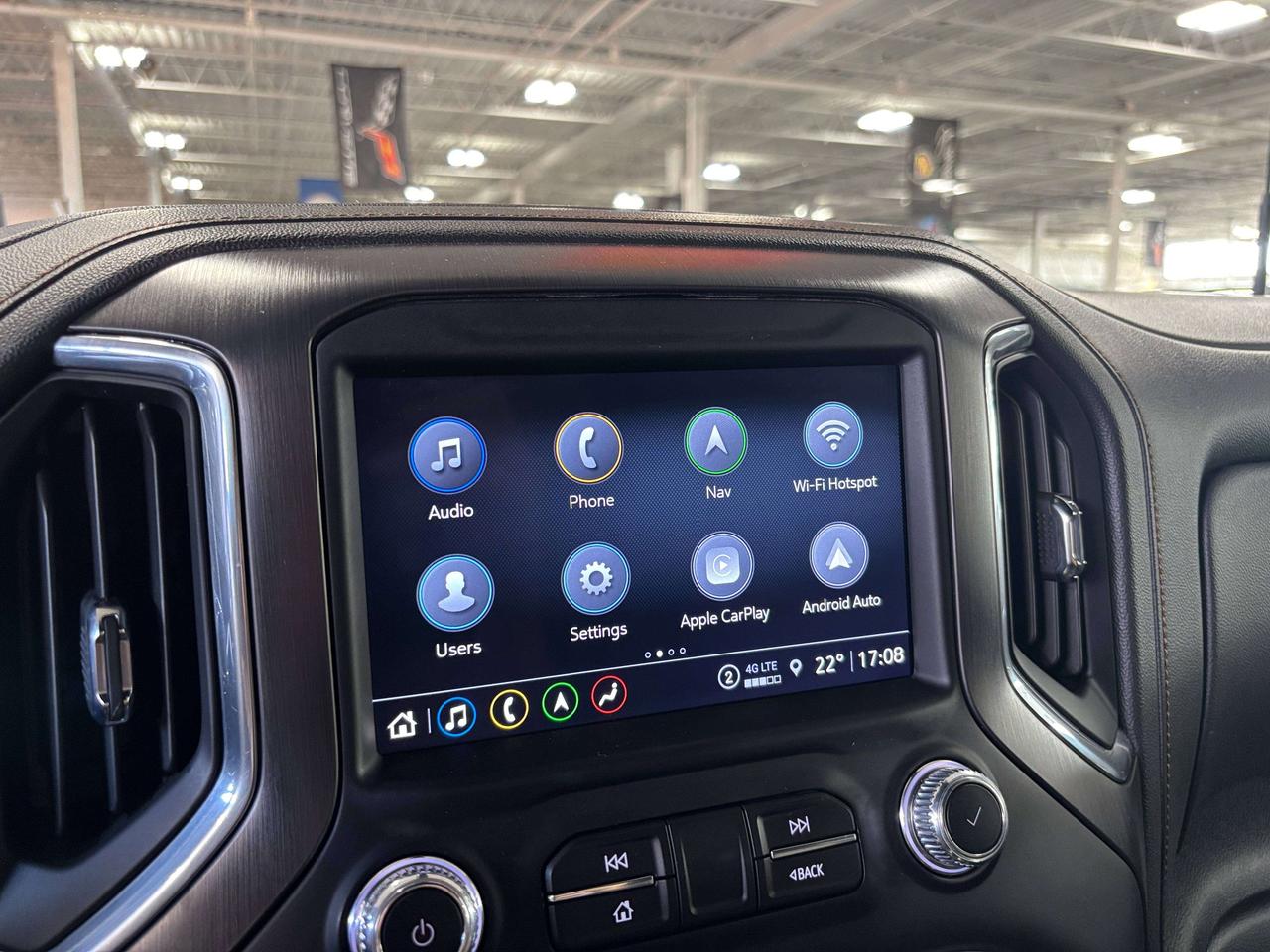 2023 GMC Sierra 2500 HD AT4|AWD|DURAMAX|NAV|BOSE|LEATHER|BEDLINER|SIDESTEP Photo