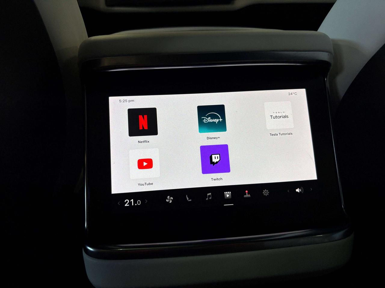 2022 Tesla Model X Plaid|1020HP|AWD|6PASS|FULLSELFDRIVING|STEALTHPPF| Photo