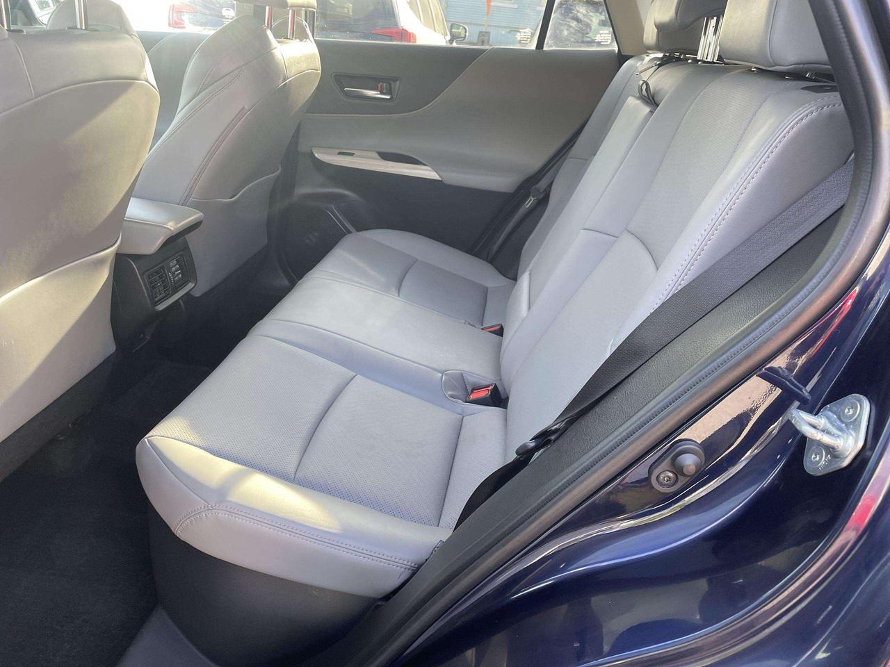 2023 Toyota Venza Limited LIMITED, HYBRID, NAVI, HTD. VENTED SEATS, ROOF, BK. CAM, ALLOYS Photo