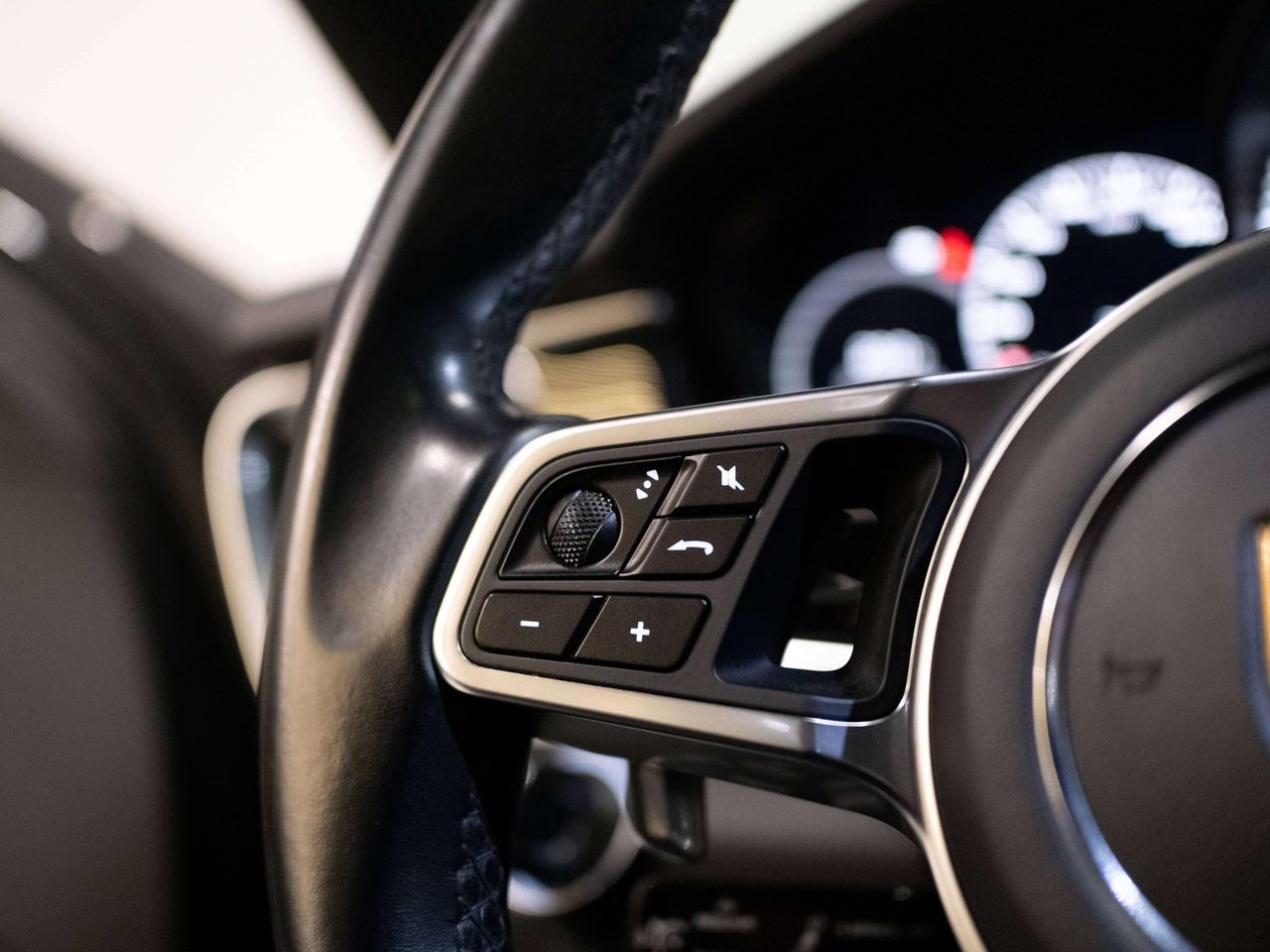 2017 Porsche Panamera 4S | PREMIUM & SPORT | BOSE | 21 IN Photo