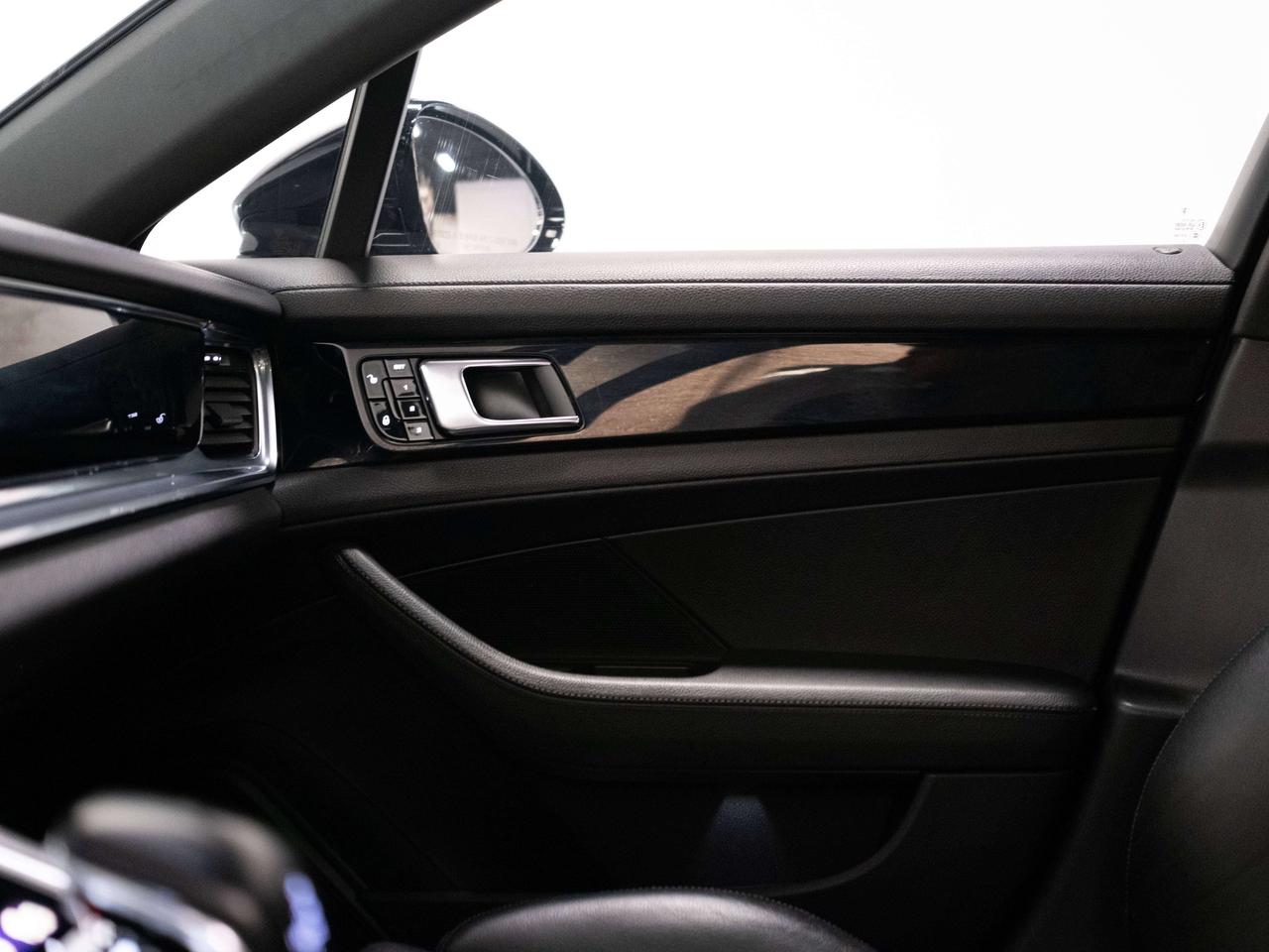 2017 Porsche Panamera 4S | PREMIUM & SPORT | BOSE | 21 IN Photo