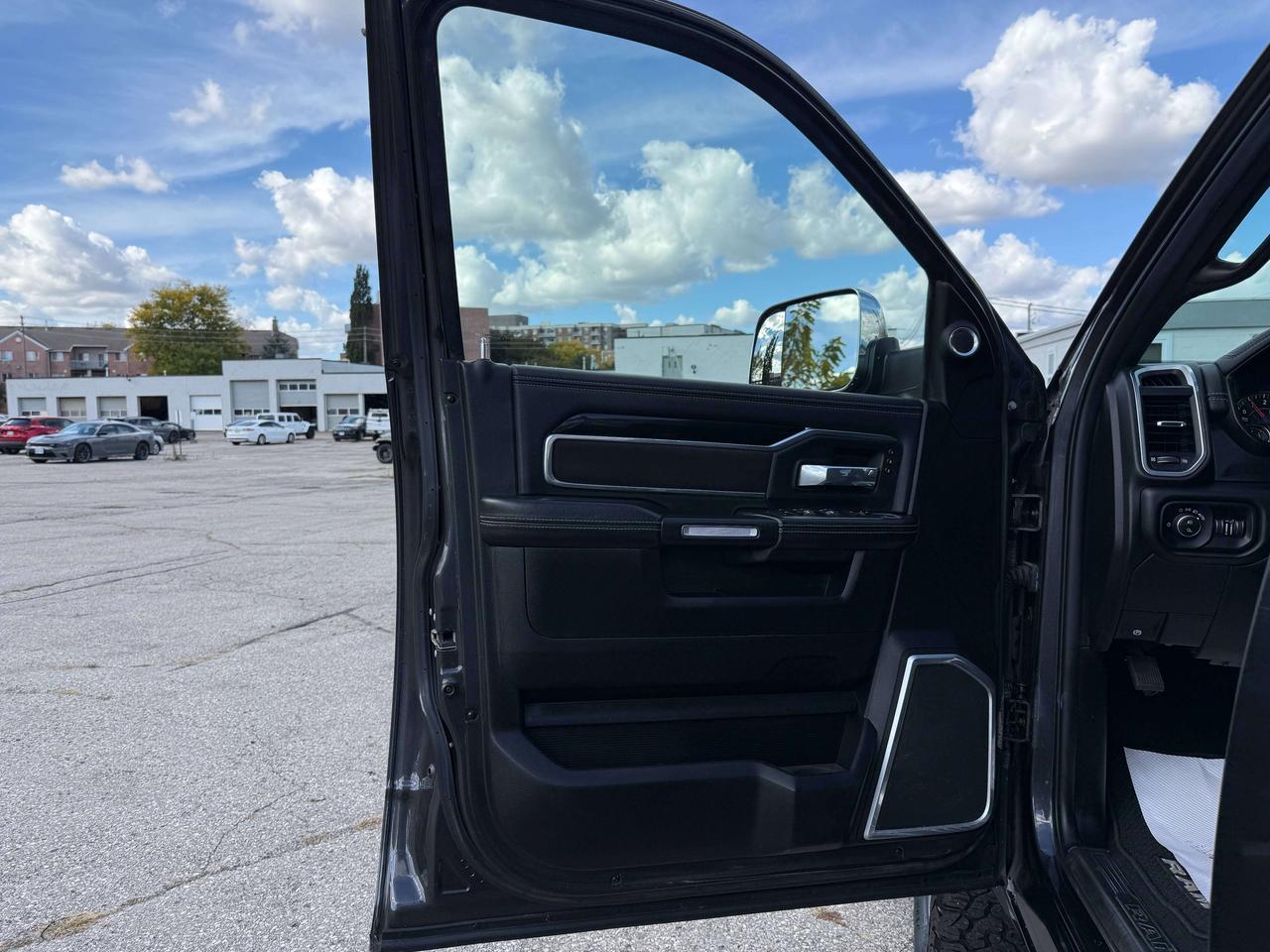 2019 RAM 2500 Laramie | NAVIGATION | SUNROOF | REMOTE START | Photo
