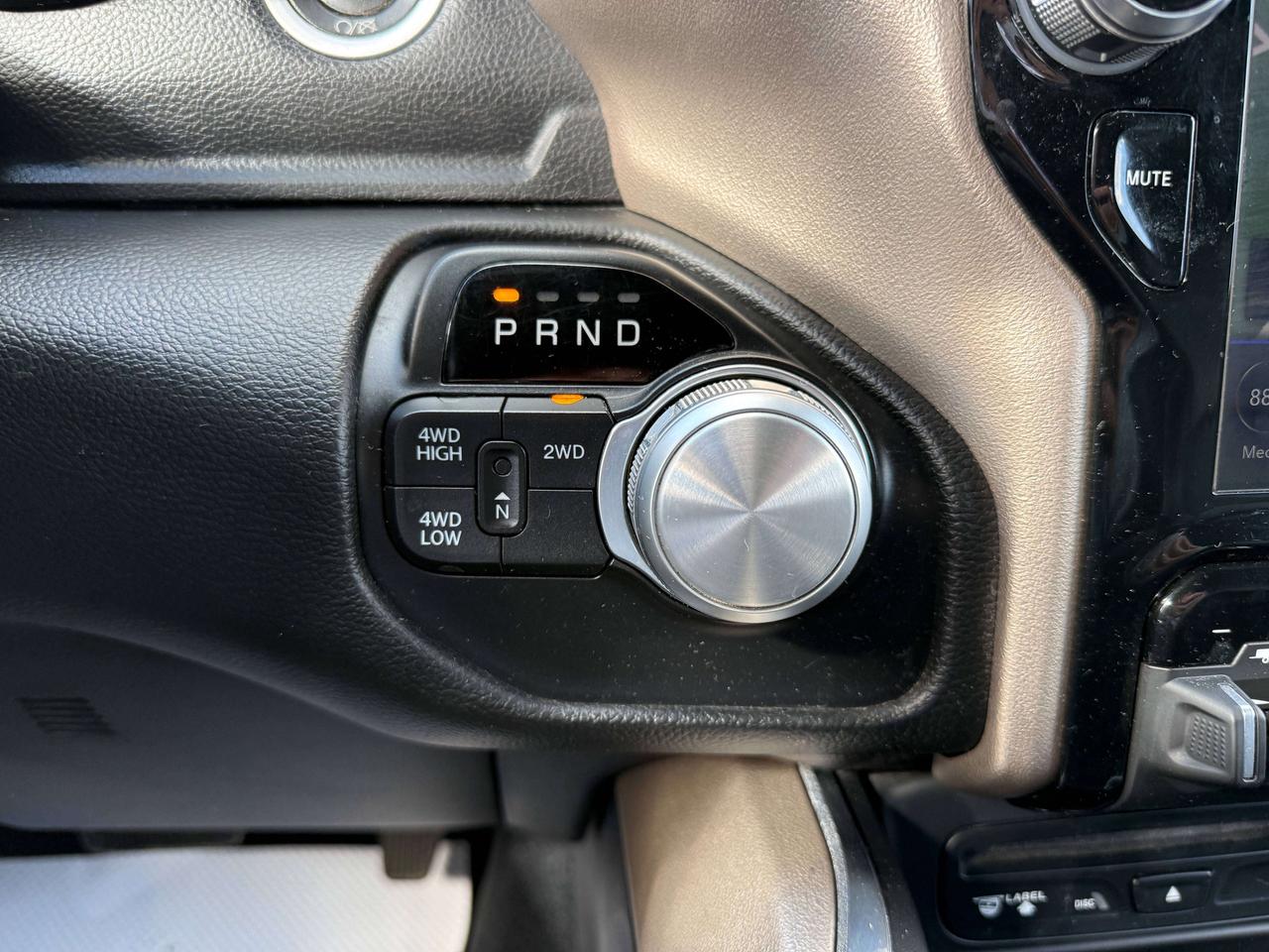 2019 RAM 2500 Laramie | NAVIGATION | SUNROOF | REMOTE START | Photo