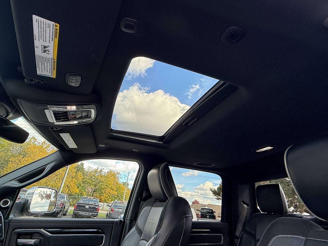 2019 RAM 2500 Laramie | NAVIGATION | SUNROOF | REMOTE START | Photo