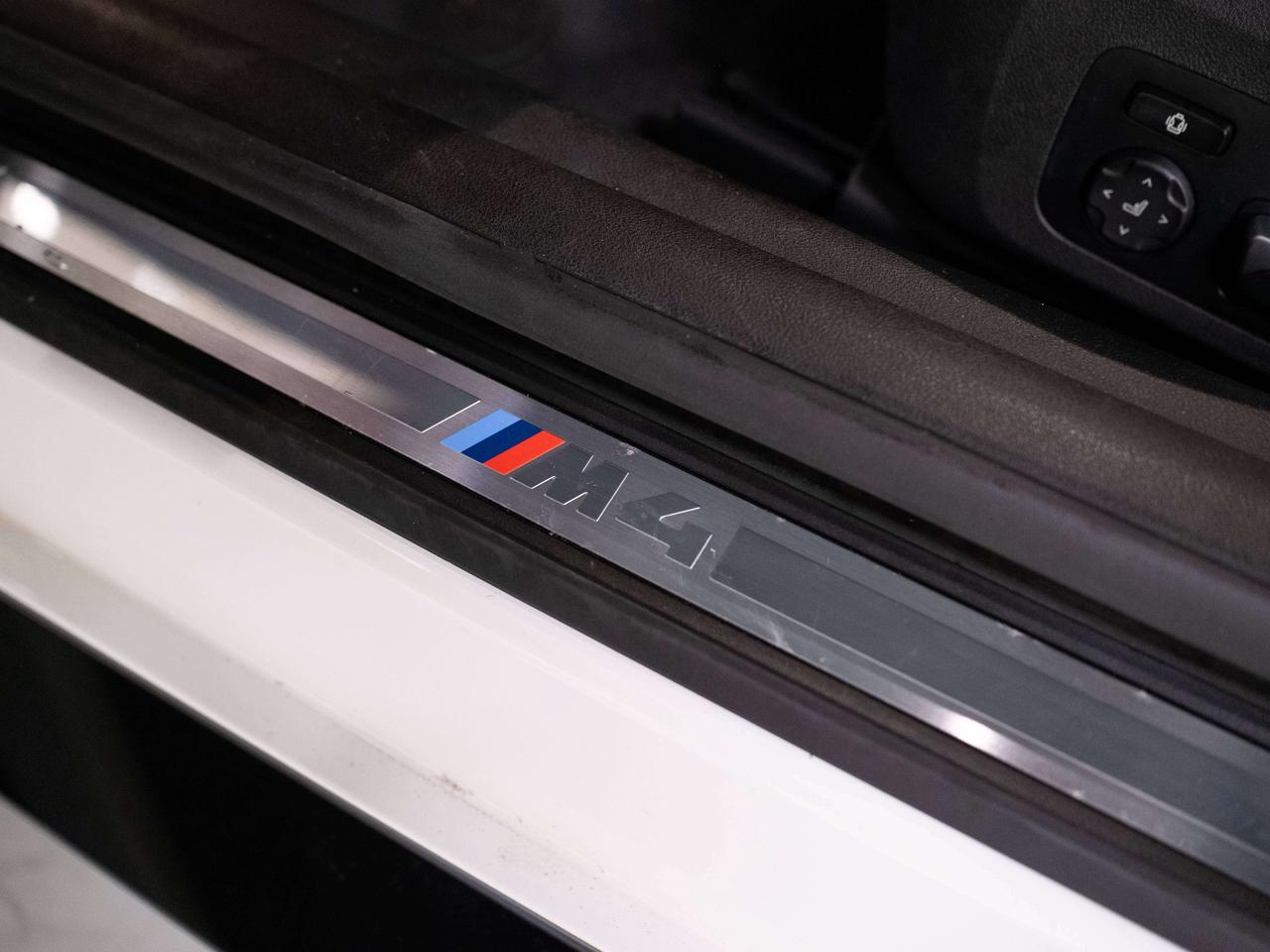 2023 BMW M4 COMPETITION | XDRIVE | CONVERTIBLE Photo