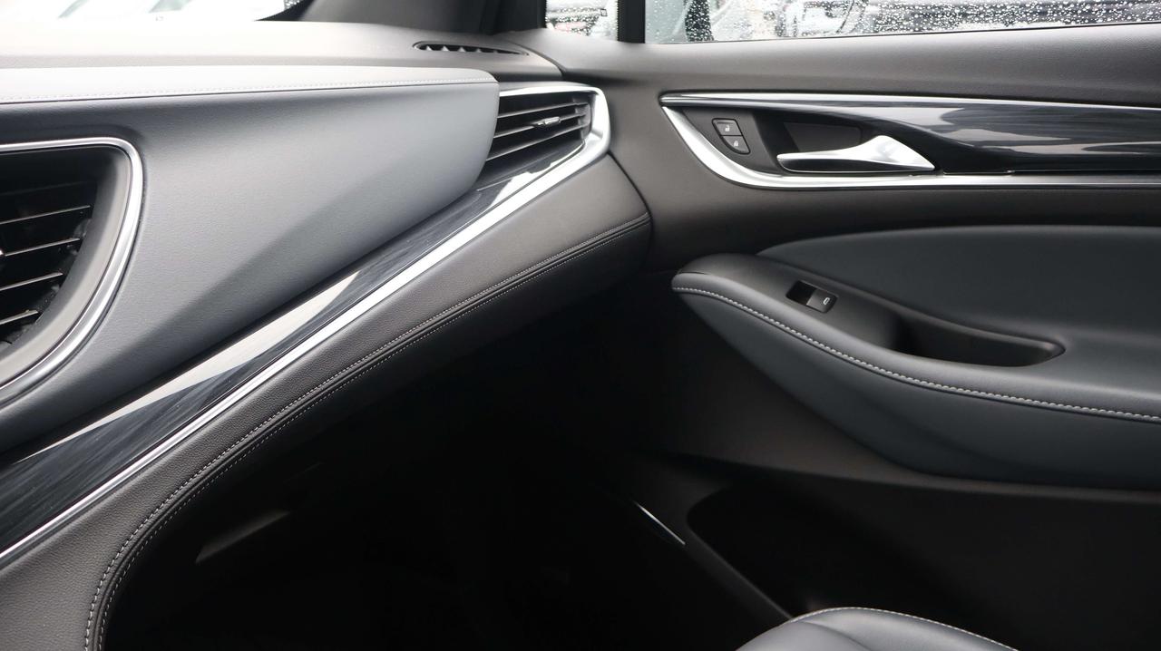 2024 Buick Enclave Premium | Leather | Power Liftgate Photo