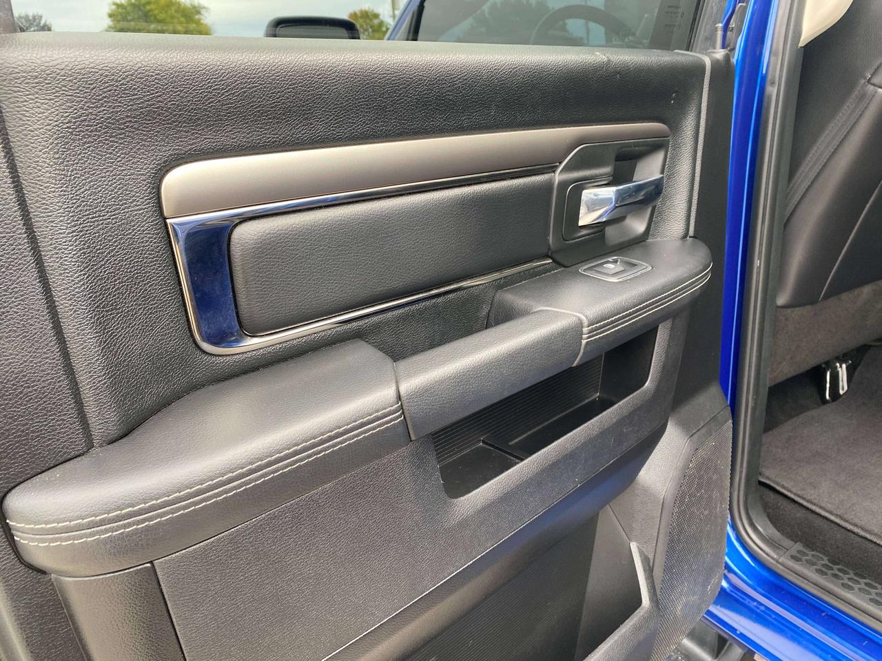2018 RAM 1500 SPORT, 5.7L HEMI, CLEAN CARFAX, REMOTE START! Photo