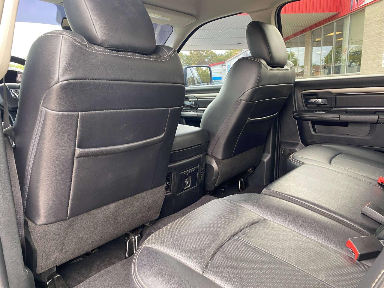 2018 RAM 1500 SPORT, 5.7L HEMI, CLEAN CARFAX, REMOTE START! - Photo #24