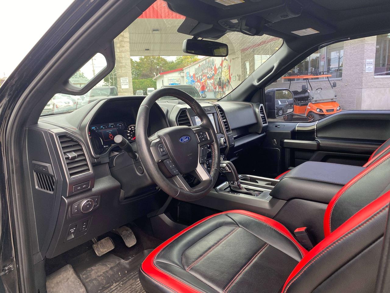 2019 Ford F-150 LARIAT, CLEAN CARFAX, LOCAL TRADE, SUNROOF! Photo