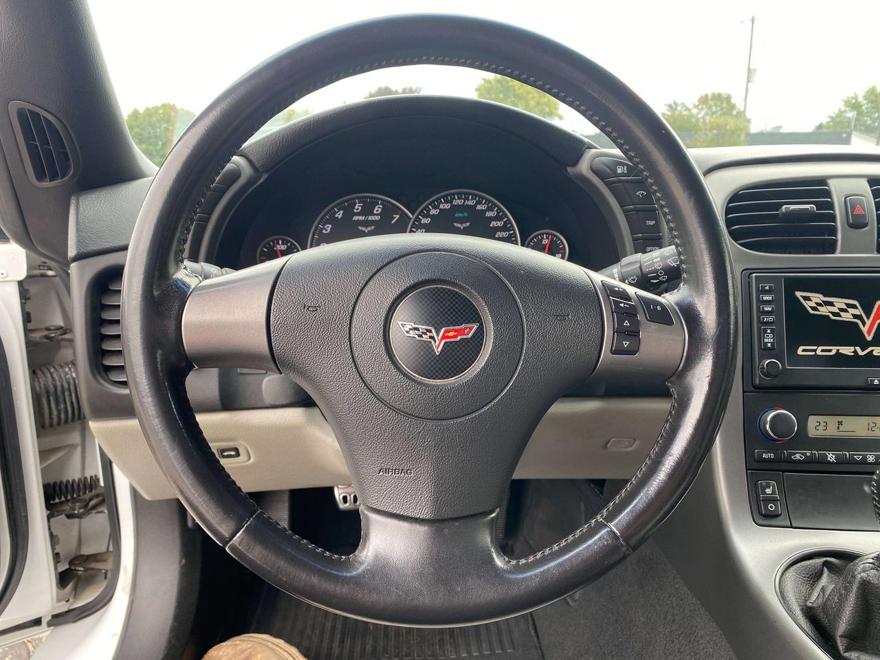 2007 Chevrolet Corvette LEATHER, CONVERTIBLE, MANUAL TRANSMISSION, 6.0L! - Photo #18