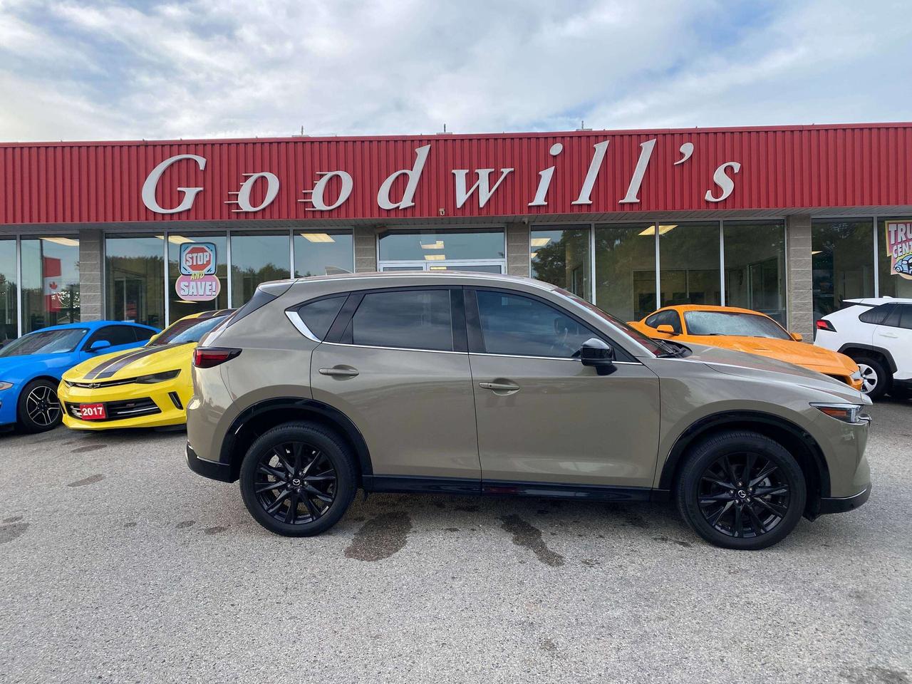 2024 Mazda CX-5 SUNA, CLEAN CARFAX, AWD, HEATED & COOLED LEATHER! Photo