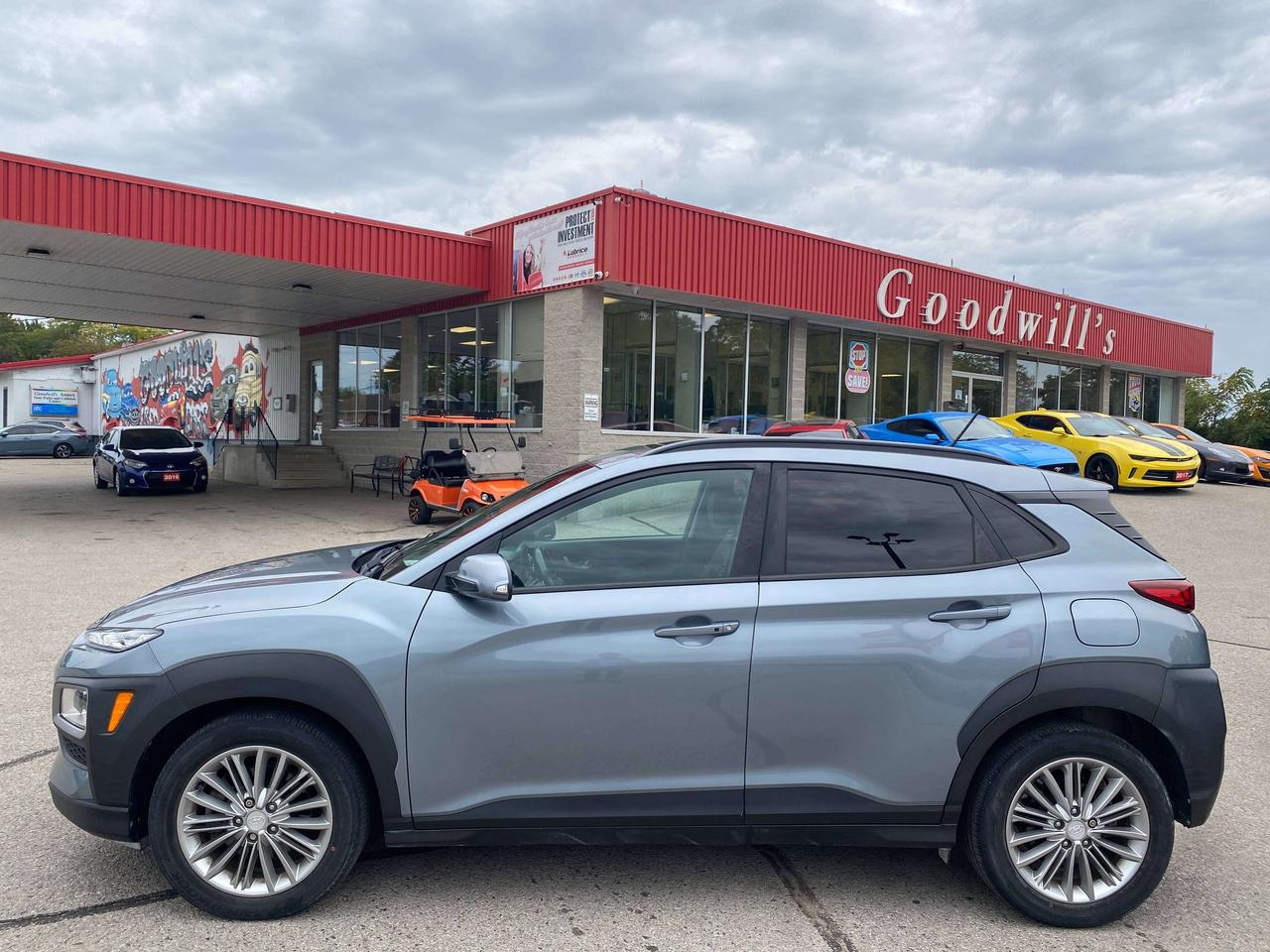 2020 Hyundai KONA LUXURY, SUNROOF, HEATED LEATHER, CLEAN CARFAX! Photo