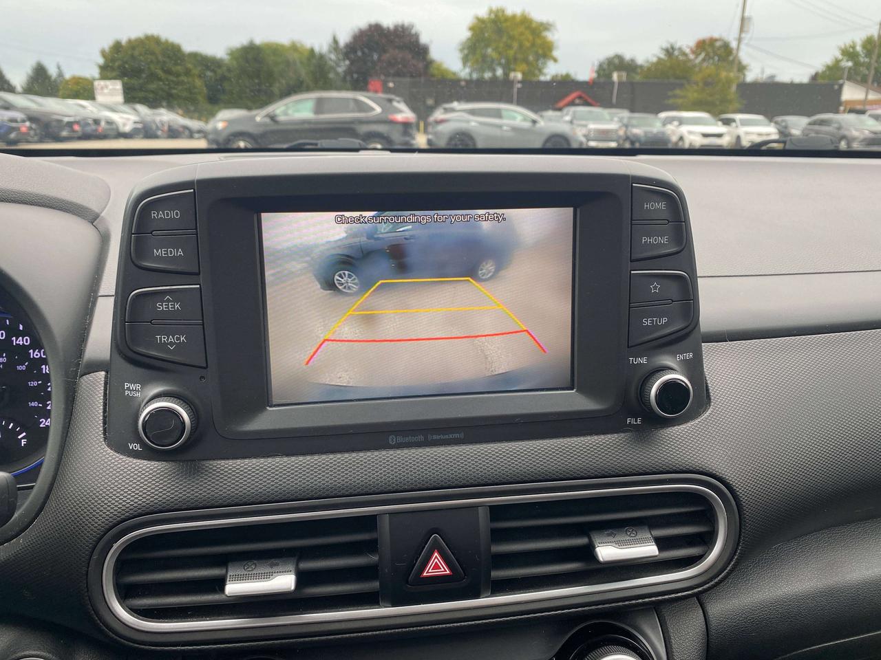 2020 Hyundai KONA LUXURY, SUNROOF, HEATED LEATHER, CLEAN CARFAX! Photo