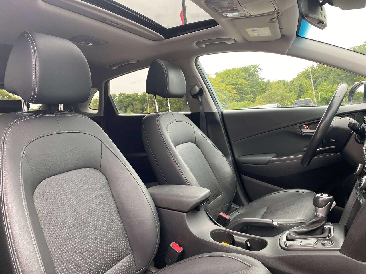 2020 Hyundai KONA LUXURY, SUNROOF, HEATED LEATHER, CLEAN CARFAX! - Photo #31