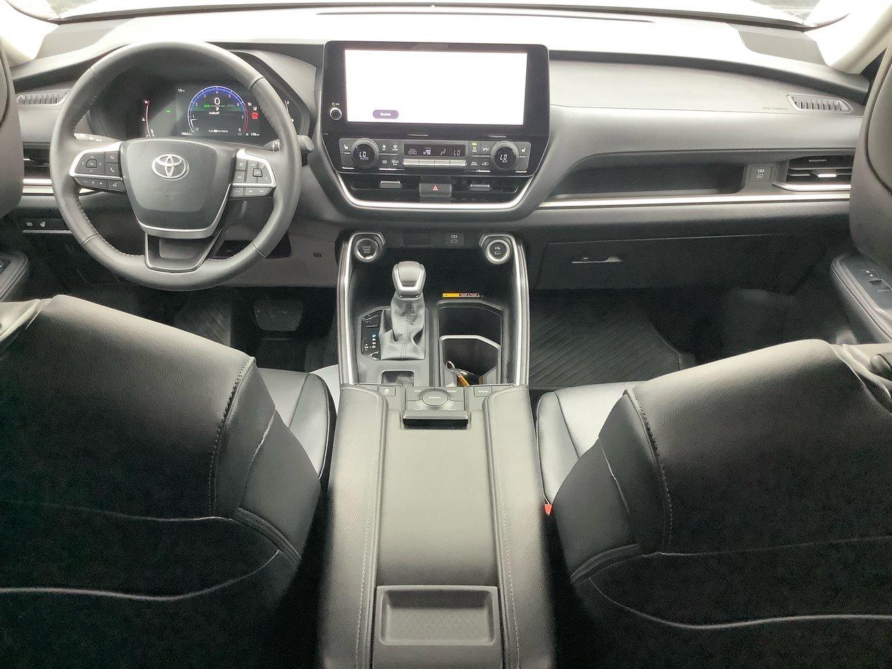 2025 Toyota GRAND HIGHLANDE XLE AWD Photo
