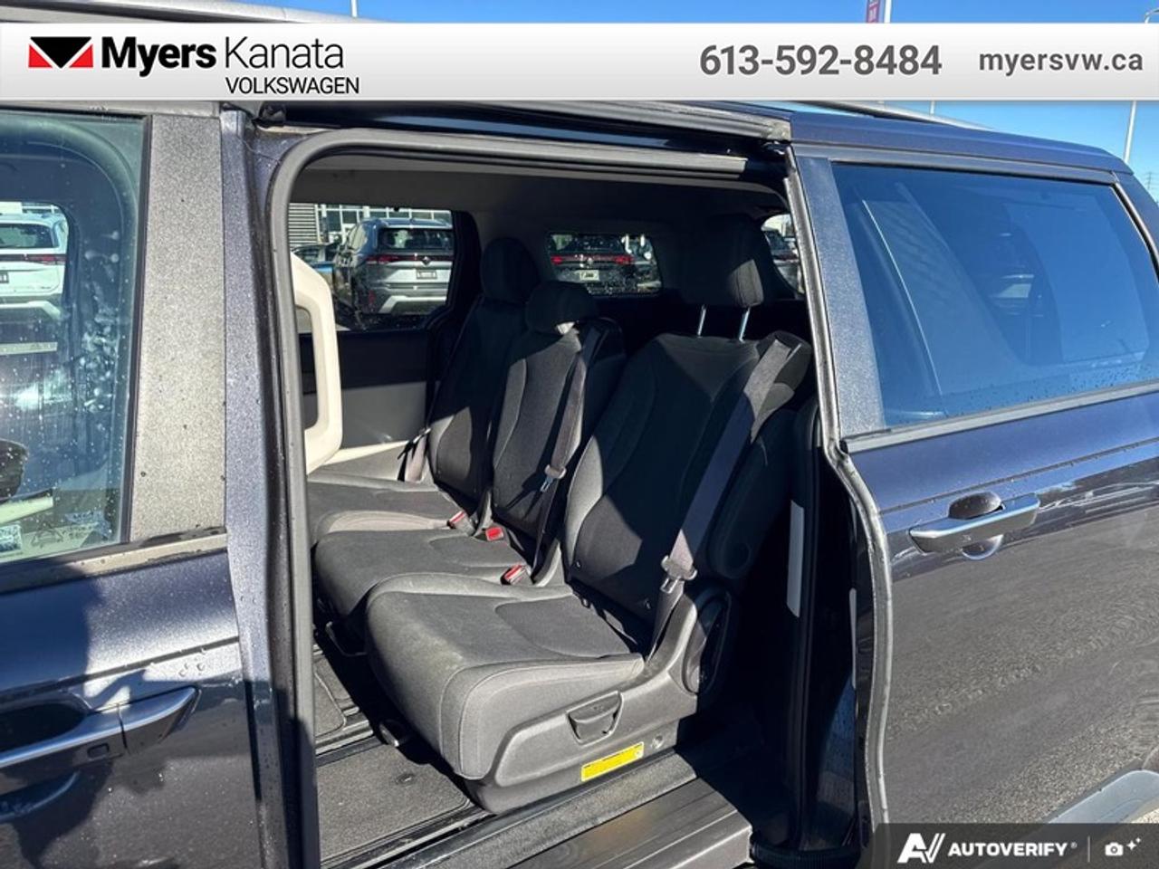 2023 Kia Carnival LX  - Apple CarPlay -  Android Auto Photo