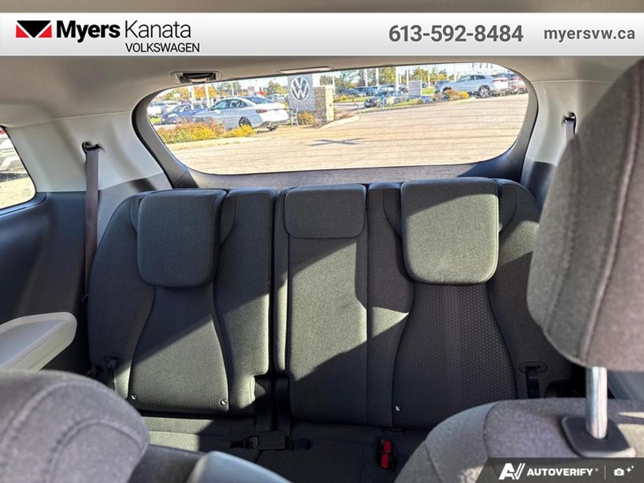 2023 Kia Carnival LX  - Apple CarPlay -  Android Auto Photo