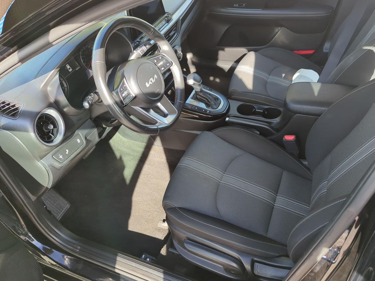 2023 Kia Forte EX Photo