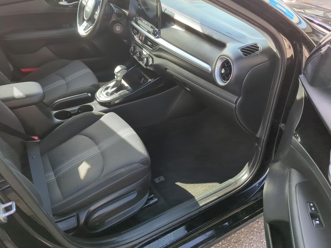 2023 Kia Forte EX