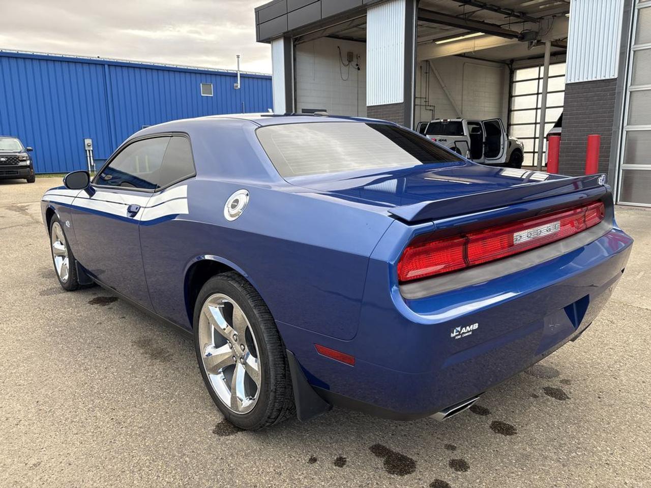 2012 Dodge Challenger SXT Plus Photo4