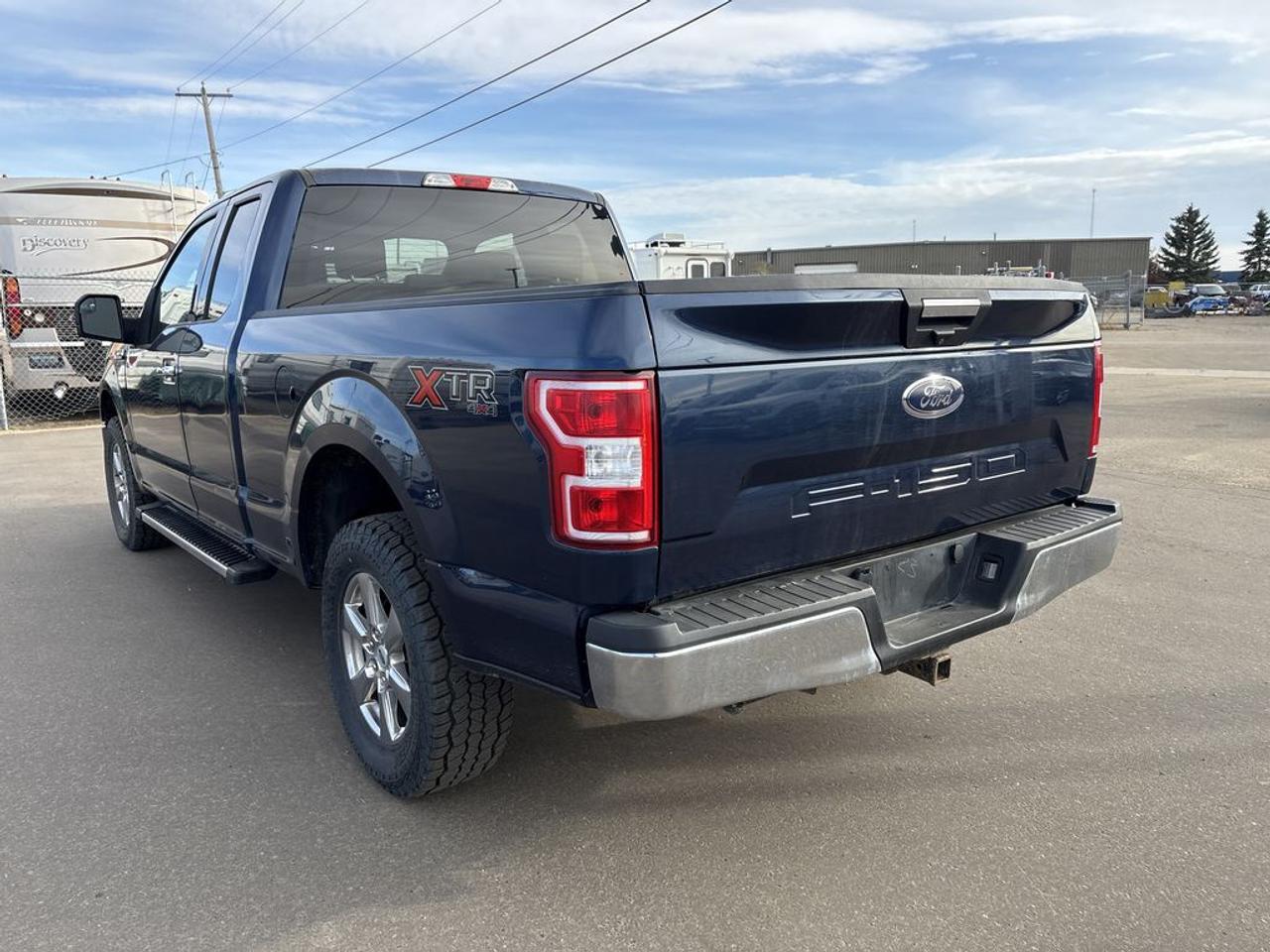 2019 Ford F-150 XLT Photo4