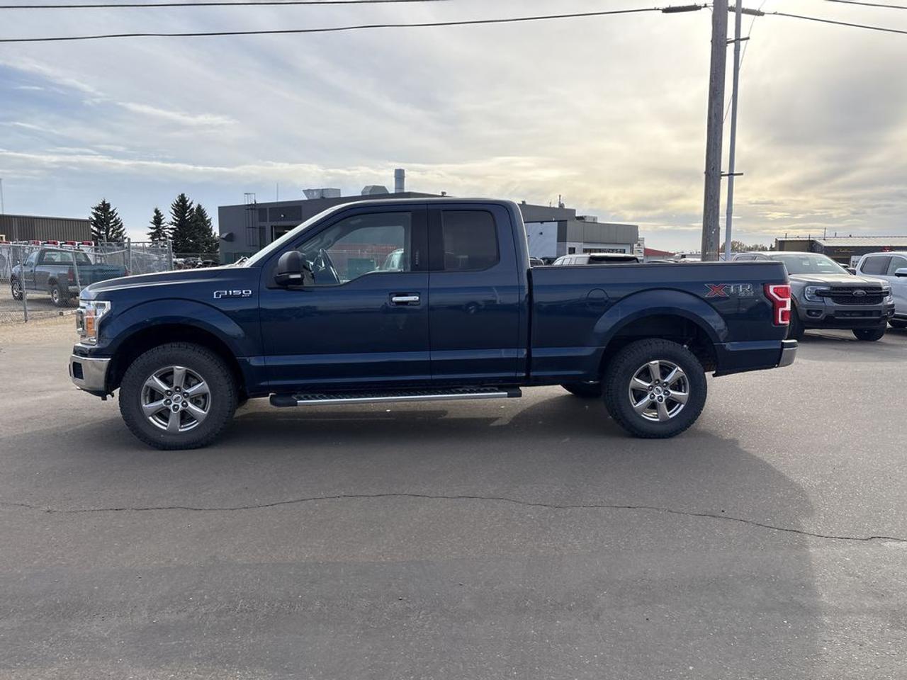2019 Ford F-150 XLT Photo3
