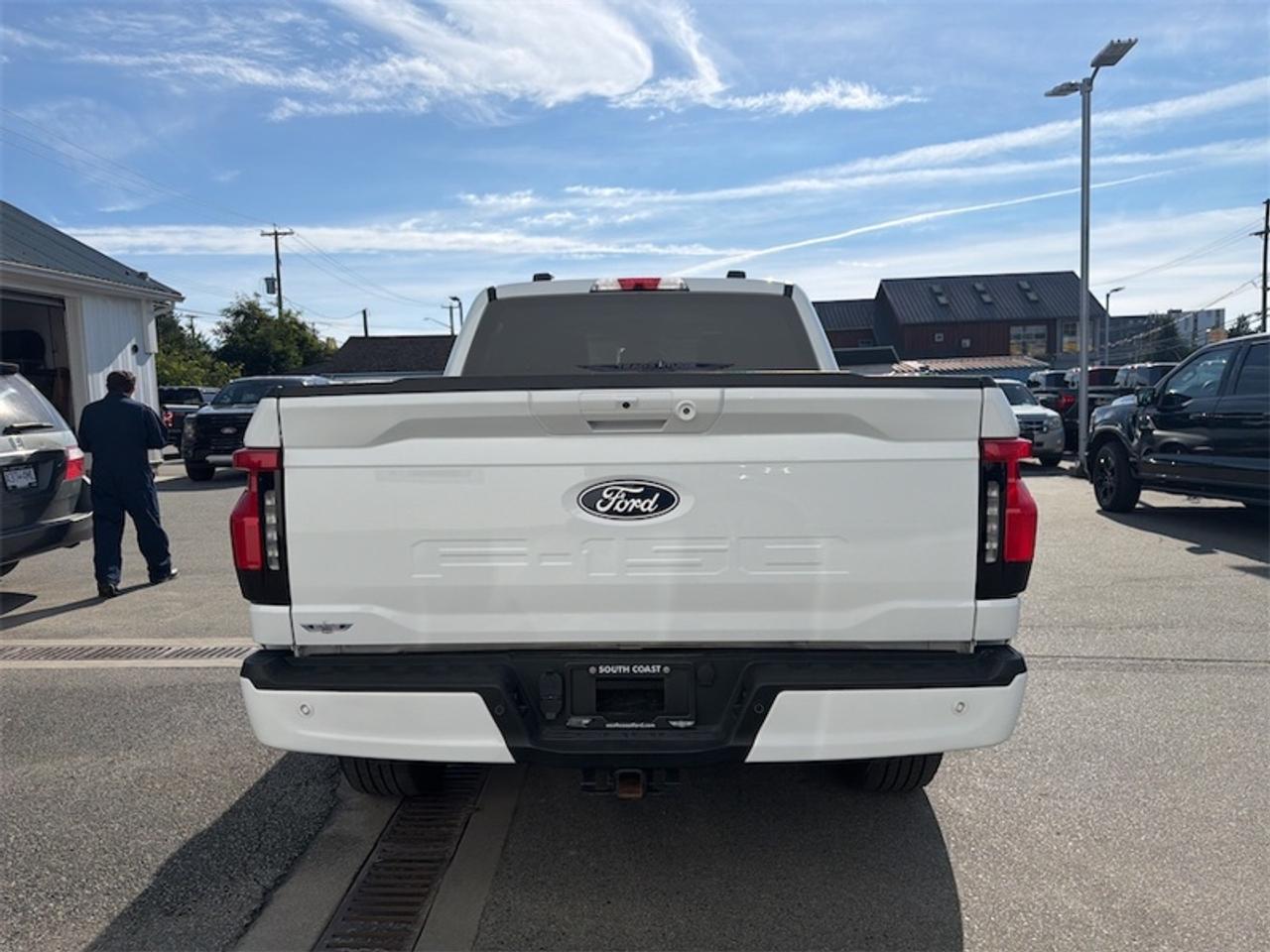 2024 Ford F-150 Lightning Flash  - Heated Seats Photo3
