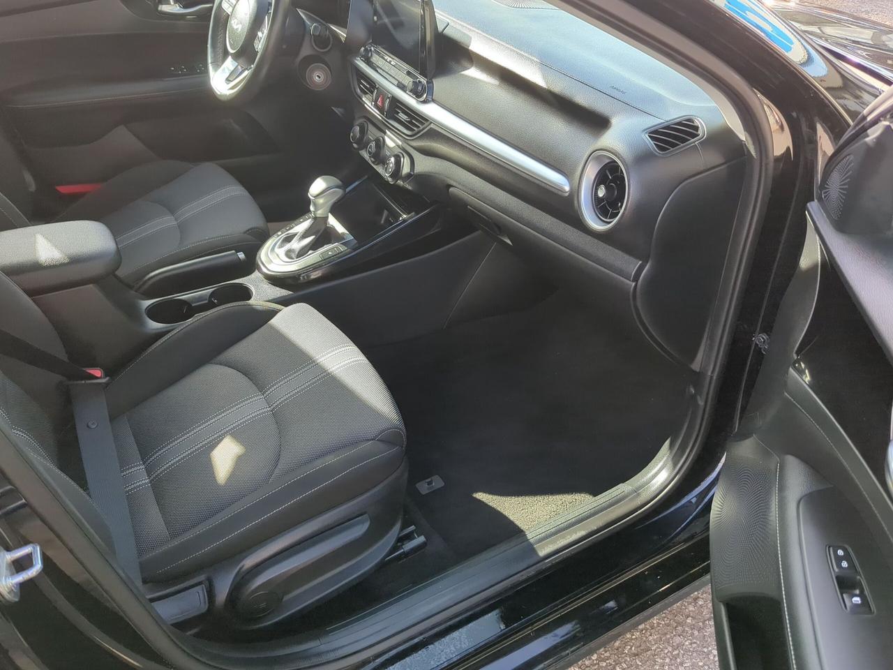 2023 Kia Forte EX