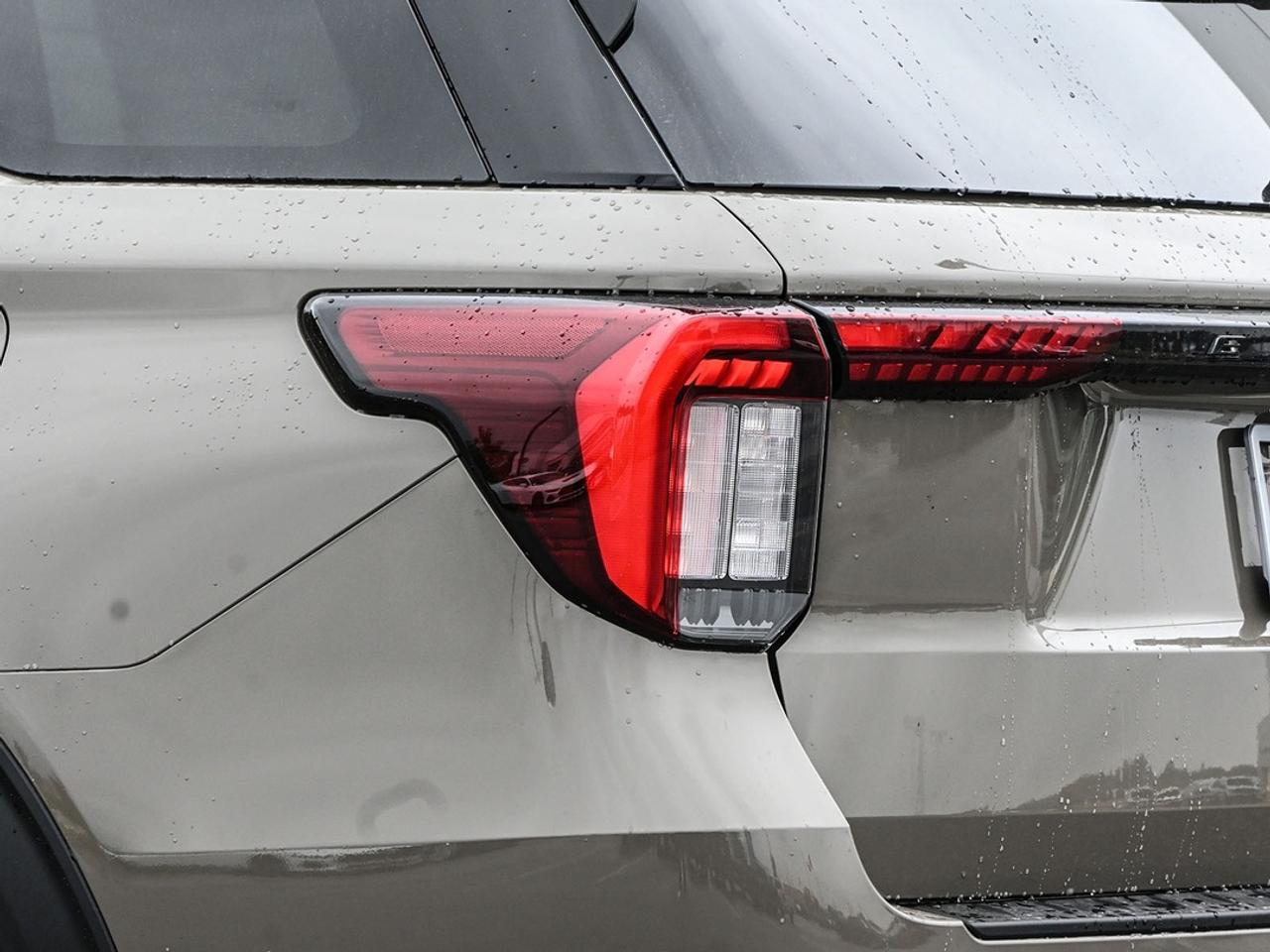 2027 Ford Explorer ST-Line Photo