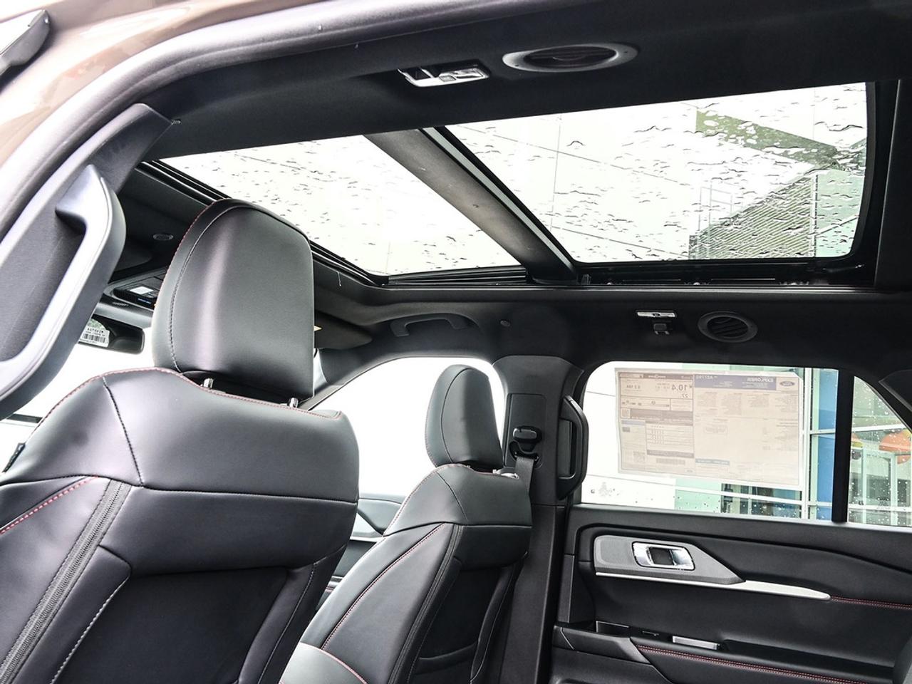 2027 Ford Explorer ST-Line Photo