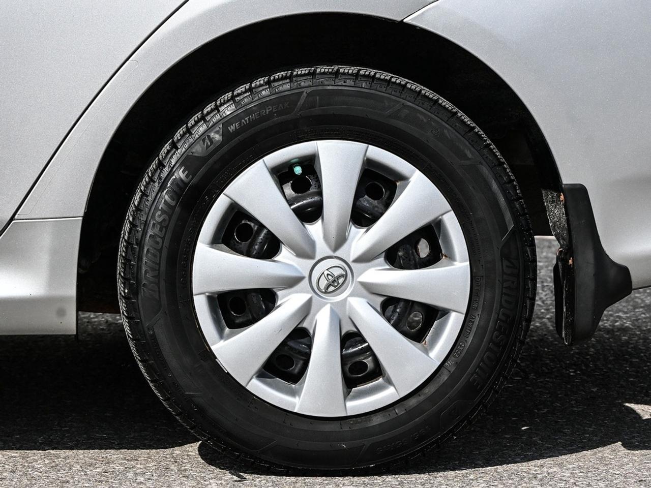 2010 Toyota Corolla CE Photo4