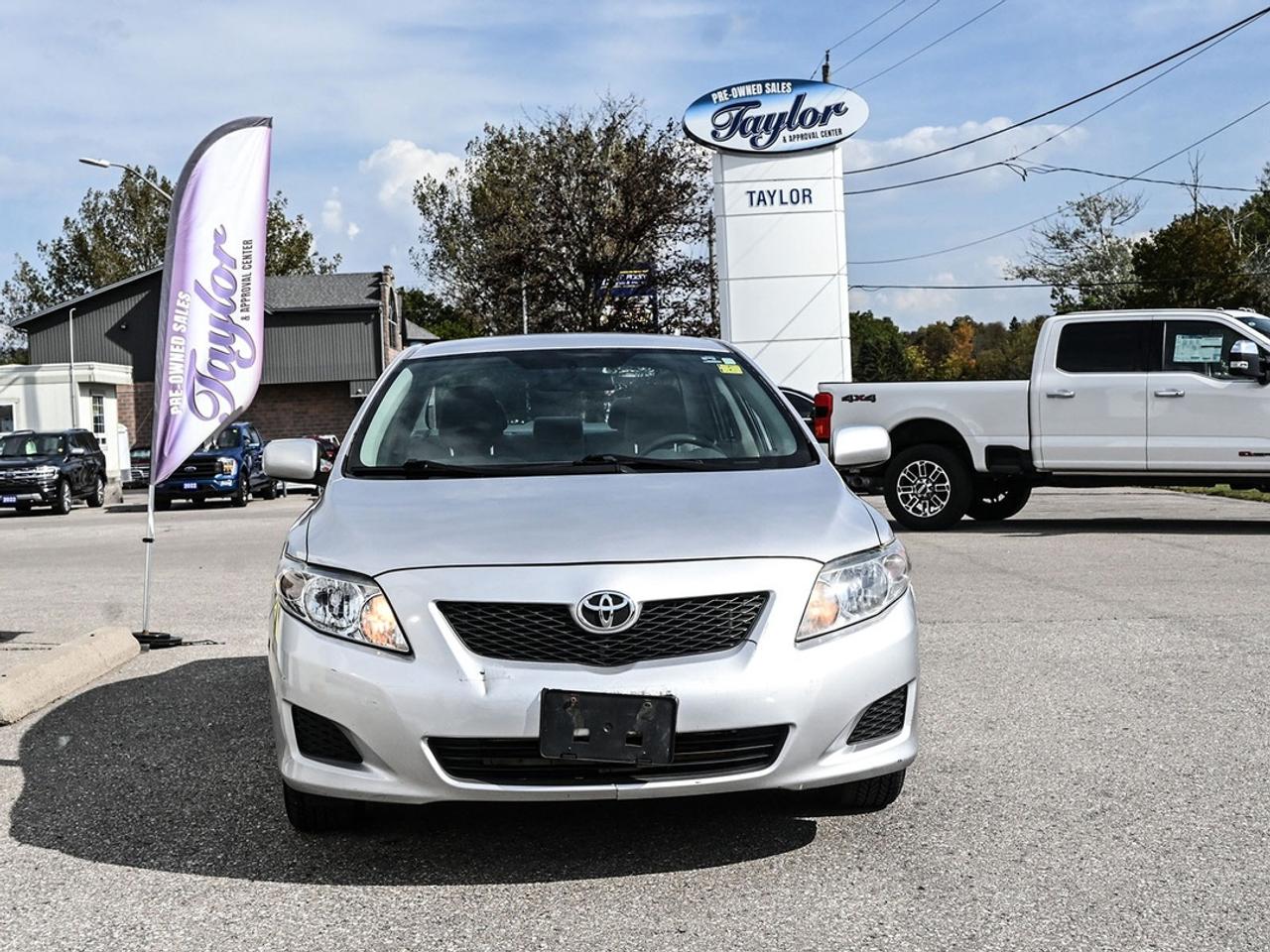 2010 Toyota Corolla CE Photo2