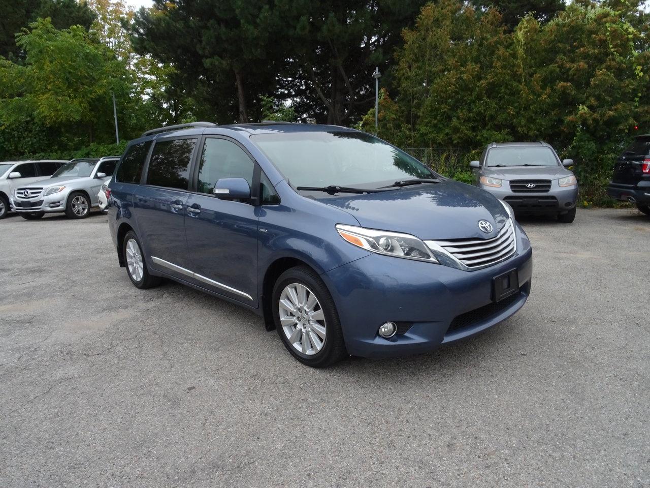 2017 Toyota Sienna Limited  AWD Photo