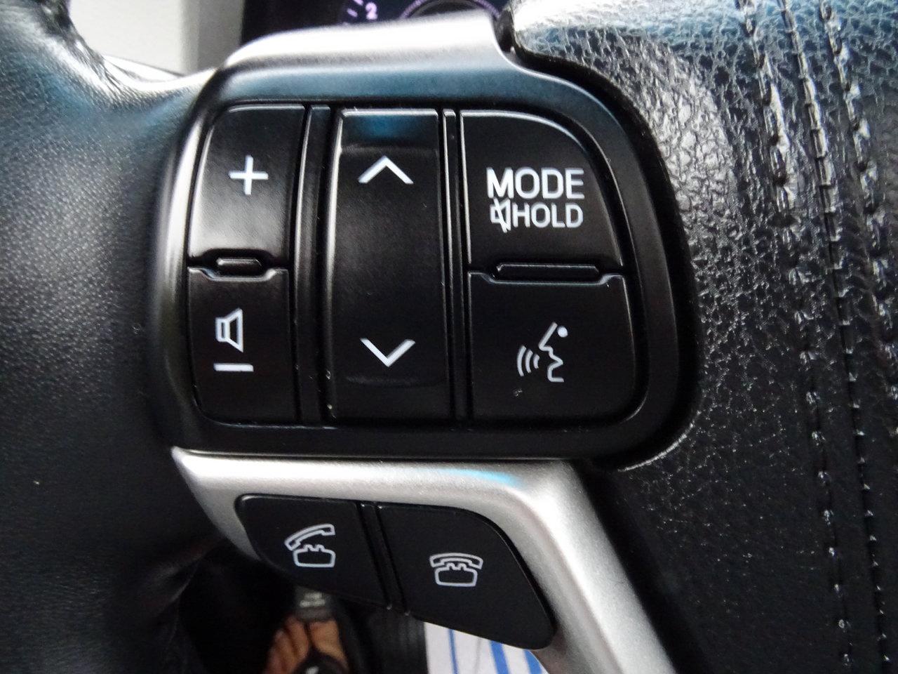 2017 Toyota Sienna Limited  AWD Photo