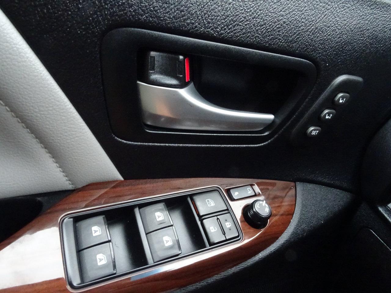 2017 Toyota Sienna Limited  AWD Photo