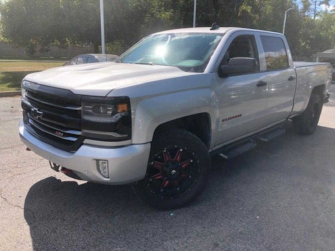 2018 Chevrolet Silverado 1500 LTZ crew cab 6.5 foot bed no accidents Photo2